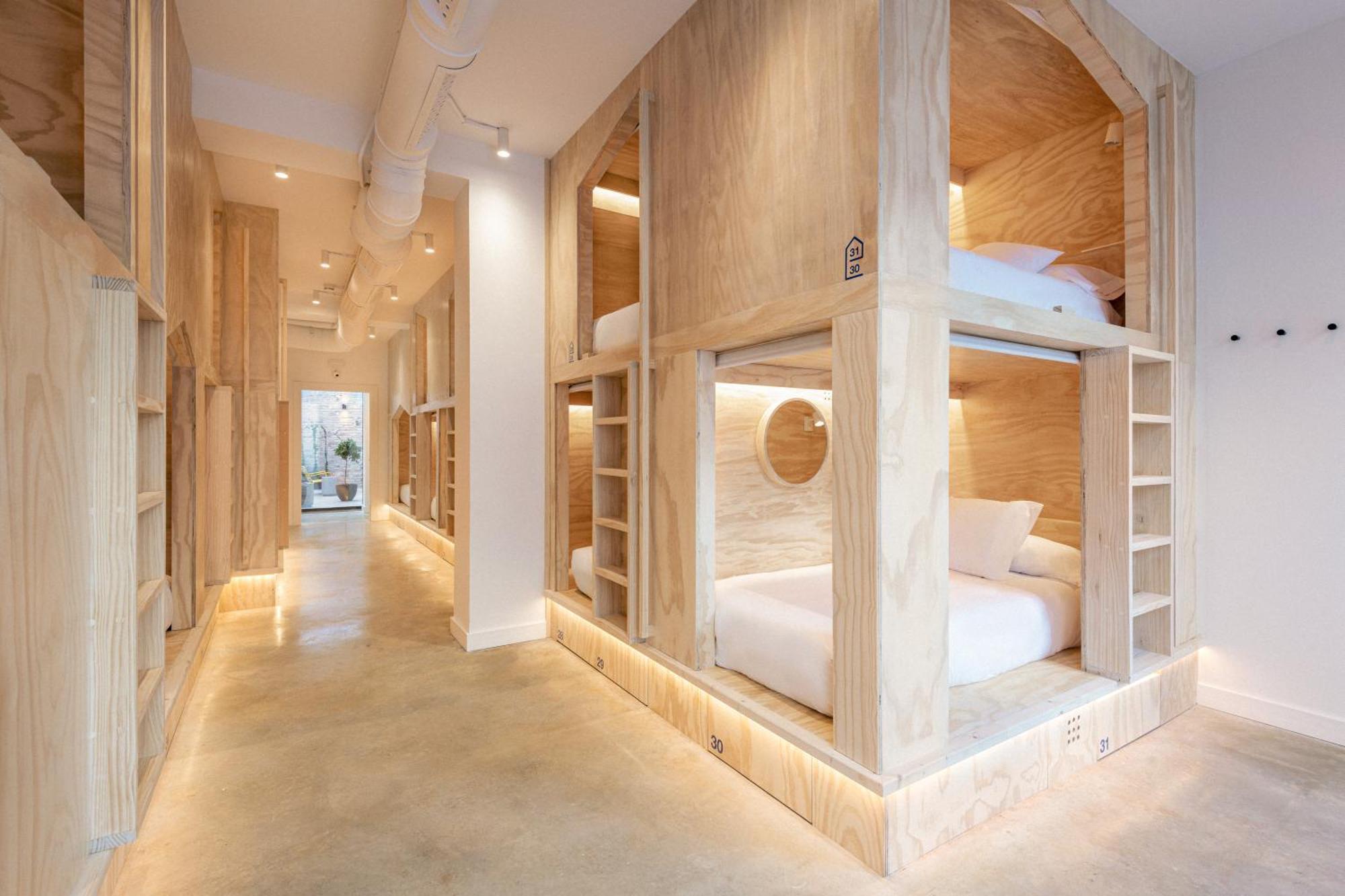Colo Colo Hostel บาเลนเซีย ภายนอก รูปภาพ